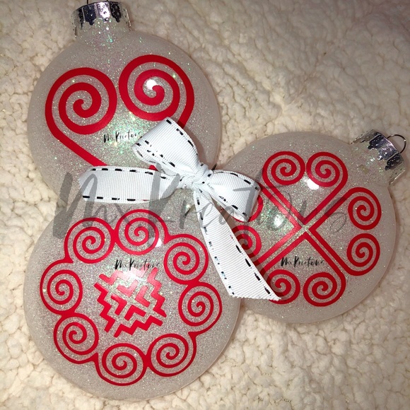 Hmong ornaments - Picture 1 of 1